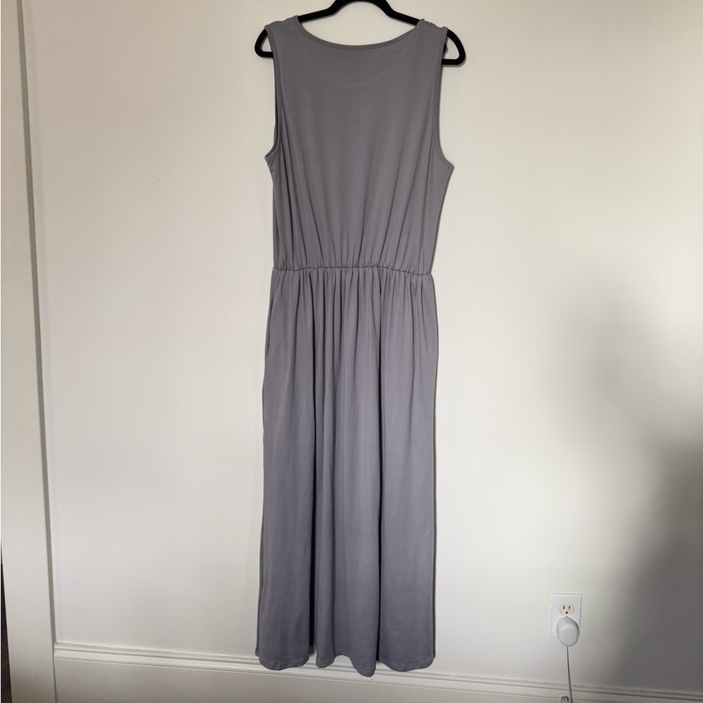 Gray casual dress with pockets and slit